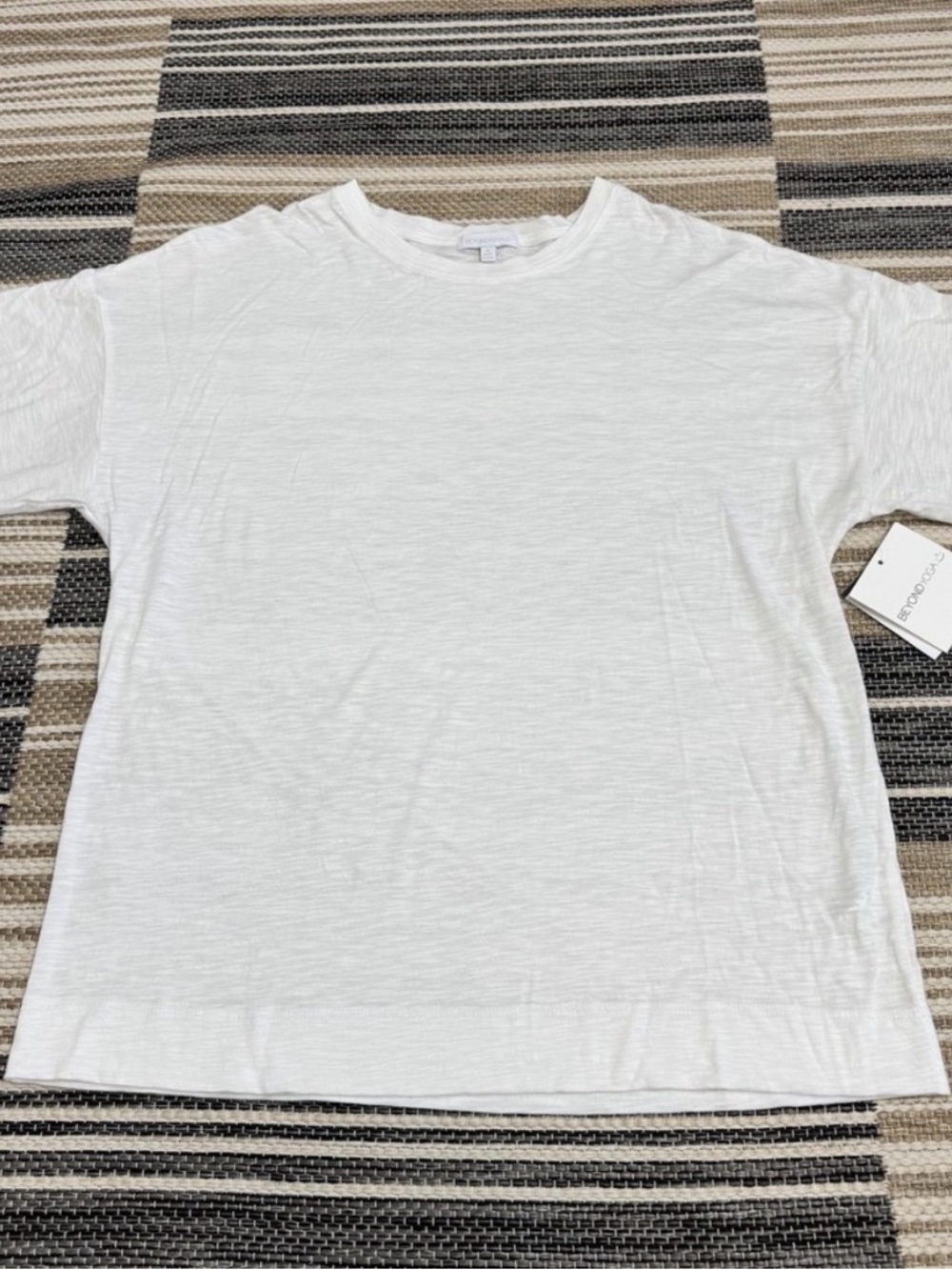 Beyond Yoga White Short Sleeve Crewneck Tee